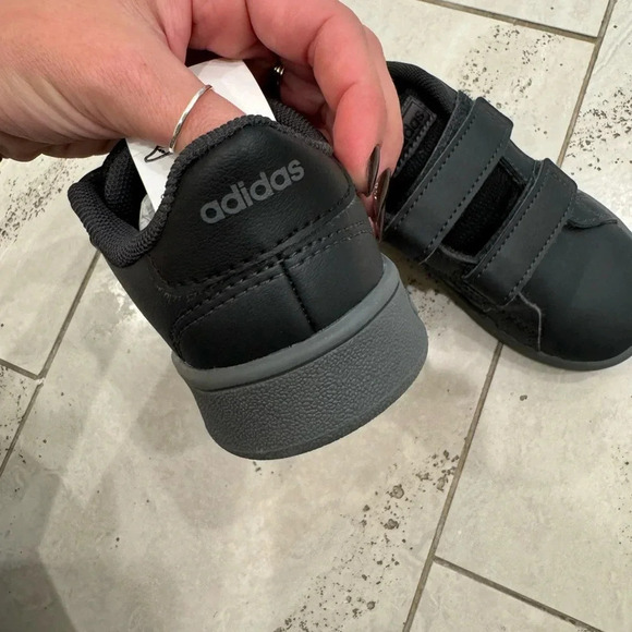 NWOT Adidas Boy’s Grand Court Black and Camouflage Carbon Sneaker Tennis Shoe - Picture 5 of 8